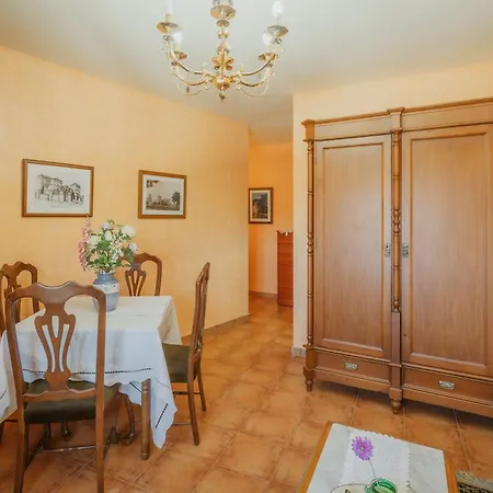 Apartamento Y Corte Ampudia